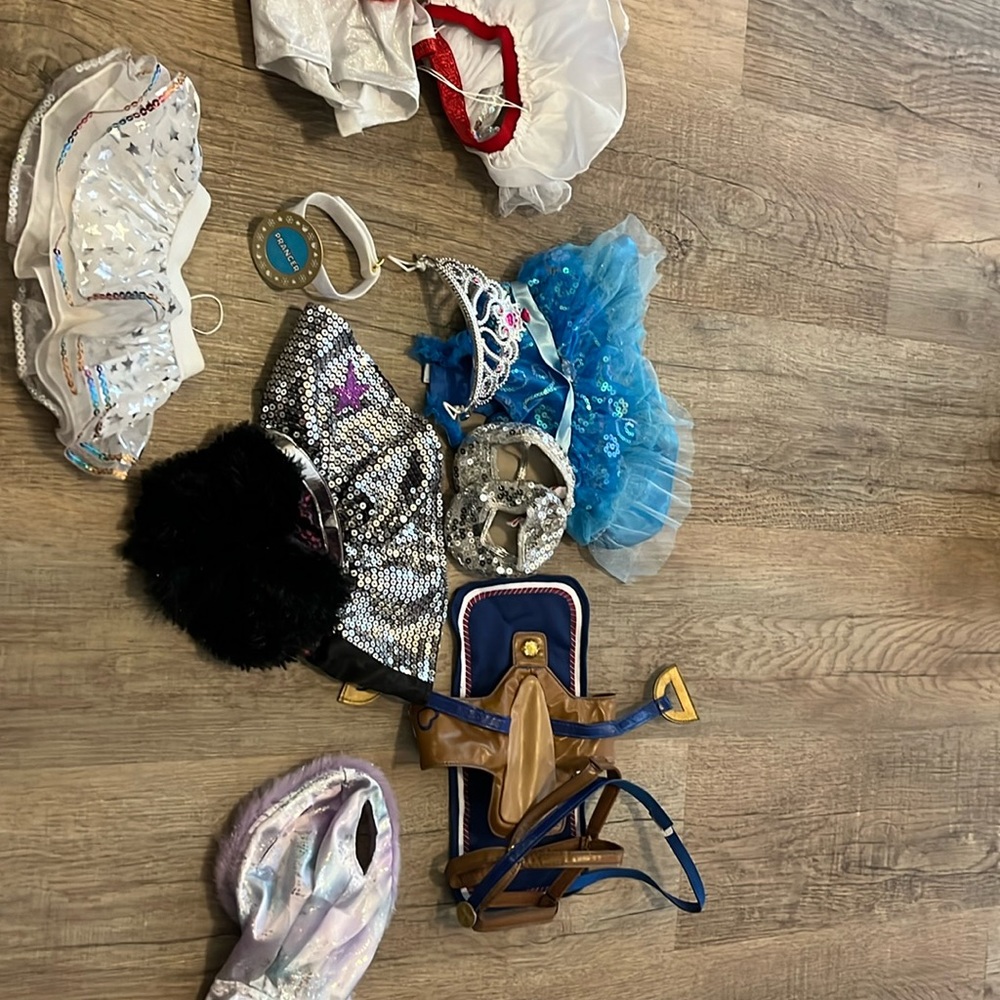 Build a Bear pack of 6 outfits